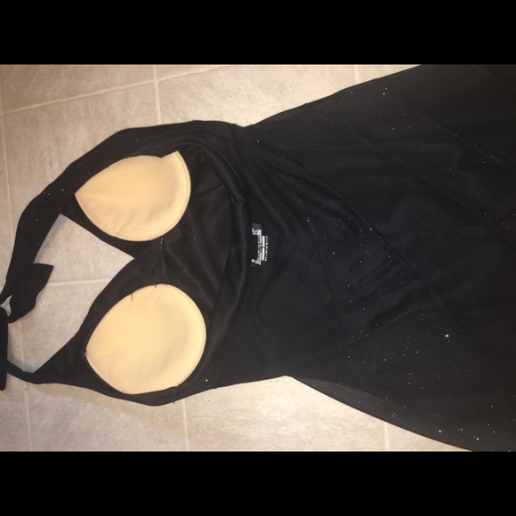 Black dress - Picture 2 of 3